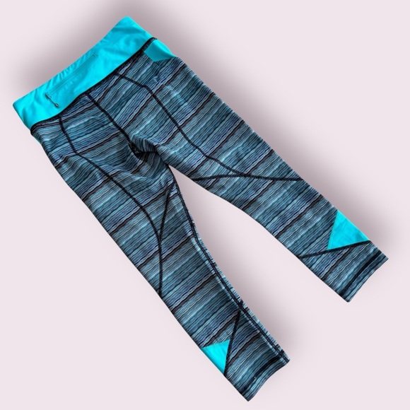 Lululemon Athletica Teal & Gray Patterned Crop Leggings – Size 6 - Picture 2 of 6